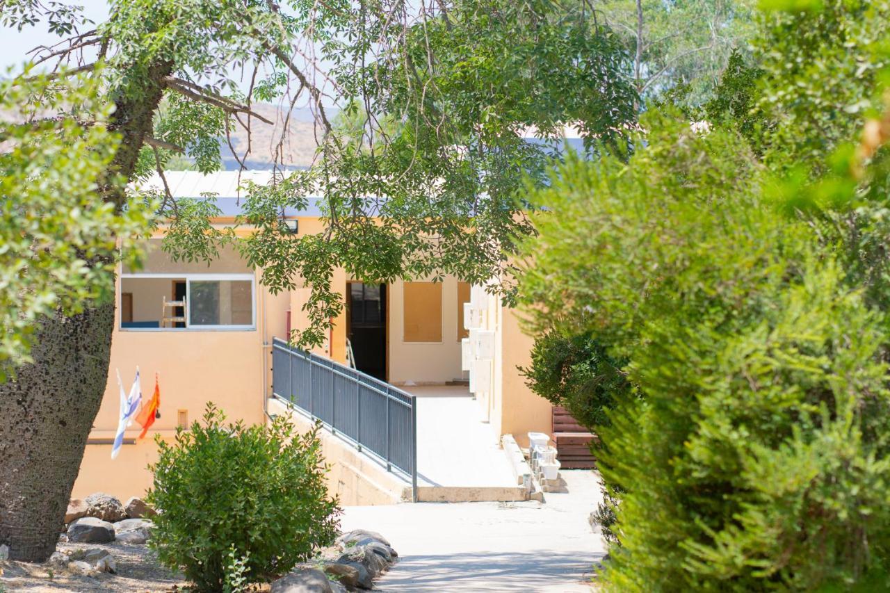 Aliyah Return Center Degania Bet Exterior photo